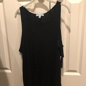 Cold shoulder lace up detail t shirt